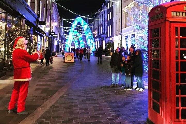 London Private Christmas Lights Taxi Tour with Pick Up - Photo 1 of 24